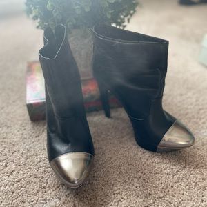 Jessica Simpson heel boots